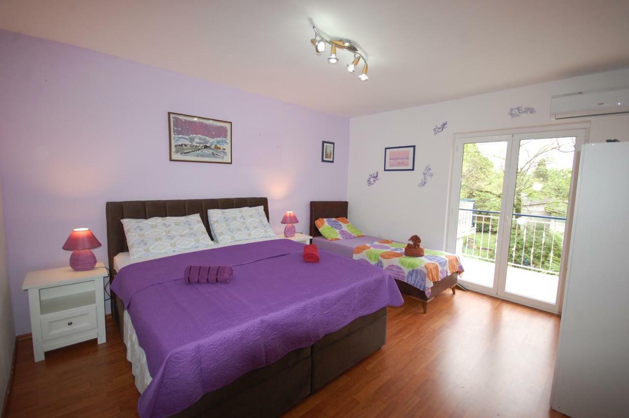 Apartment Mladan By El-Pi Tours Njivice Eksteriør bilde